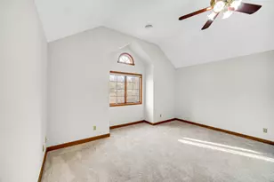 158 York Cir, Valparaiso, IN 46385 - Photo 12