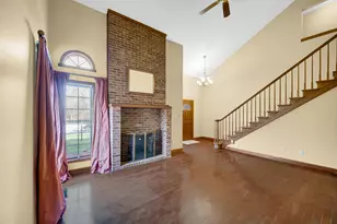 158 York Cir, Valparaiso, IN 46385 - Photo 2