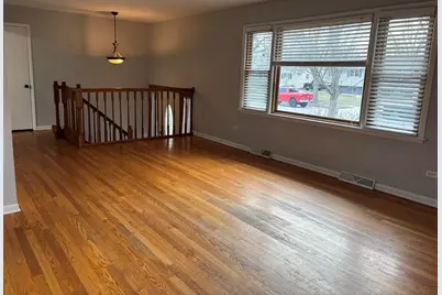 9628 Crestwood Avenue, Munster, IN 46321 - Photo 6