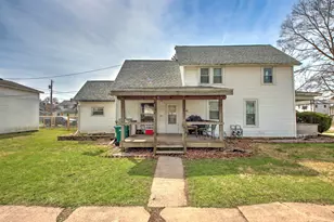 1102 Detroit St, La Porte, IN 46350 - Photo 2