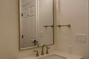 37 Fentree Dr, Valparaiso, IN 46385 - Photo 8