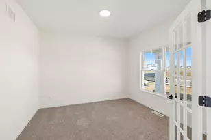 3851 Angel Oak Ave, Valparaiso, IN 46385 - Photo 6