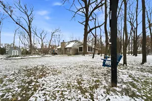 2210 E 9th Pl, Hobart, IN 46342 - Photo 32