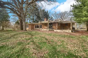 2445 Woodlane Dr, Merrillville, IN 46410 - Photo 20