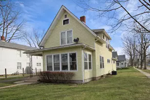 1011 Jackson St, La Porte, IN 46350 - Photo 2