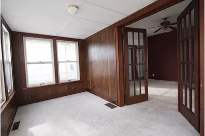 1011 Jackson Street, La Porte, IN 46350 - Photo 10