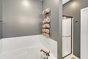 8709 Lake Hills Dr, Saint John, IN 46373 - Photo 8