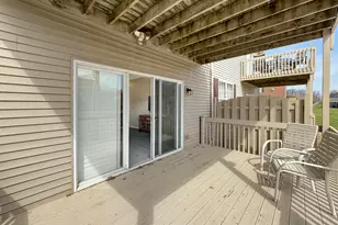 8709 Lake Hills Dr, Saint John, IN 46373 - Photo 16