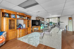 7216 Pierce St, Merrillville, IN 46410 - Photo 12