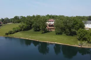 84 Liberty Lakes Dr, Valparaiso, IN 46385 - Photo 2