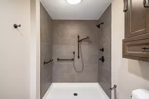 4710 Oaklane Dr, Griffith, IN 46319 - Photo 16