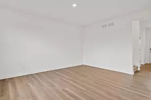 212 Cressmoor Blvd, Hobart, IN 46342 - Photo 16