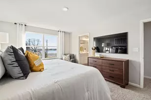 244 Cressmoor Blvd, Hobart, IN 46342 - Photo 8