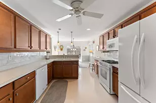 10877 Mathias Dr, Saint John, IN 46373 - Photo 8