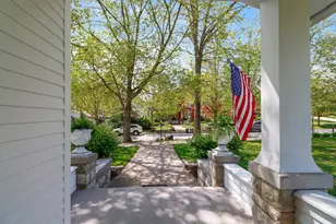 404 Washington St, Valparaiso, IN 46383 - Photo 4