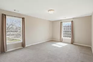 2711 Georgetowne Dr, Highland, IN 46322 - Photo 14