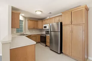 2711 Georgetowne Dr, Highland, IN 46322 - Photo 8