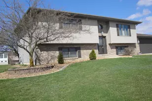 11724 S Magoun Dr, Saint John, IN 46373 - Photo 2