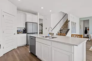 7653 W 106th Pl, Crown Point, IN 46307 - Photo 4