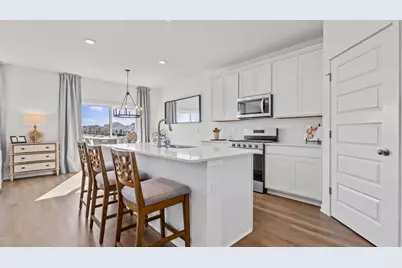 7653 W 106th Place, Crown Point, IN 46307 - Photo 2