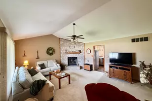 1699 Lincoln St, Hobart, IN 46342 - Photo 4