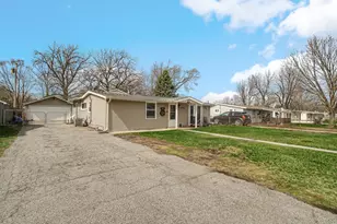 1342 Greenwood Ave, Dyer, IN 46311 - Photo 2