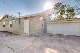 4252 W 21st Ave, Gary, IN 46404 - Photo 28