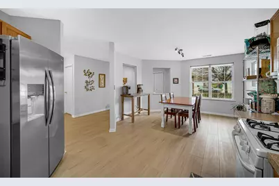 1205 W 84th Lane, Merrillville, IN 46410 - Photo 8