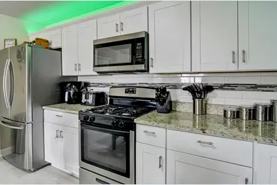 1705 E 33rd Place, Hobart, IN 46342 - Photo 8