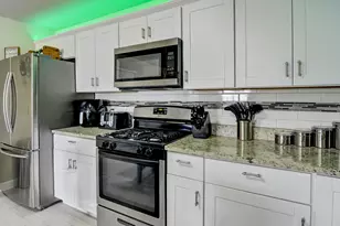 1705 E 33rd Pl, Hobart, IN 46342 - Photo 8