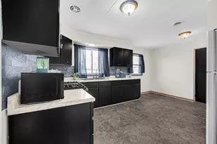 1639 174th St, Hammond, IN 46324 - Photo 2