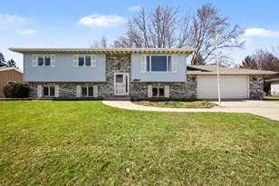 12632 Patnoe Dr, Saint John, IN 46373 - Photo 1