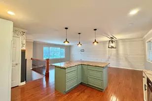 3063 Parkwood Pl, Crown Point, IN 46307 - Photo 4