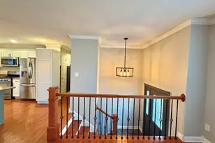 3063 Parkwood Pl, Crown Point, IN 46307 - Photo 10