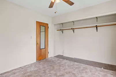 907 W 12th Street, La Porte, IN 46350 - Photo 14