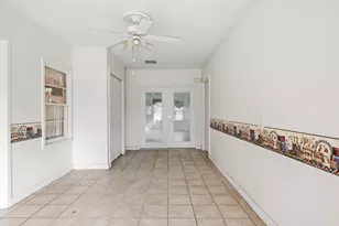 907 W 12th St, La Porte, IN 46350 - Photo 8