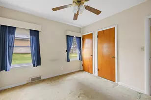 907 W 12th St, La Porte, IN 46350 - Photo 16