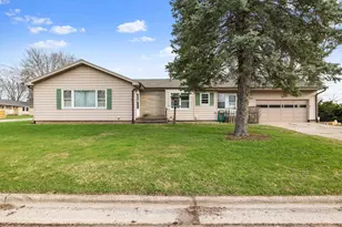 907 W 12th St, La Porte, IN 46350 - Photo 1