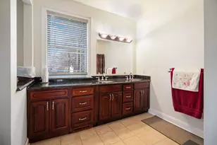 9011 Park Valley Ct, Hobart, IN 46342 - Photo 18