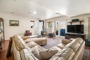 9011 Park Valley Ct, Hobart, IN 46342 - Photo 24