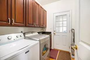 9011 Park Valley Ct, Hobart, IN 46342 - Photo 20