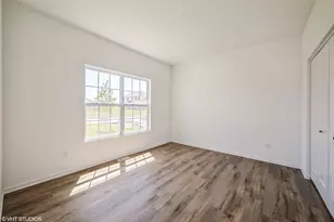 10510 Kansas St, Crown Point, IN 46307 - Photo 16