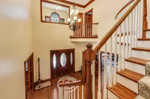 273 Bridlewood Ln, Valparaiso, IN 46385 - Photo 8