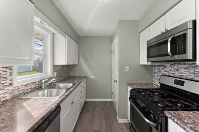 947 N Wood Street, Griffith, IN 46319 - Photo 12