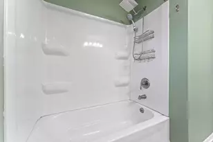 947 N Wood St, Griffith, IN 46319 - Photo 14