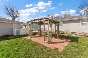 947 N Wood St, Griffith, IN 46319 - Photo 24