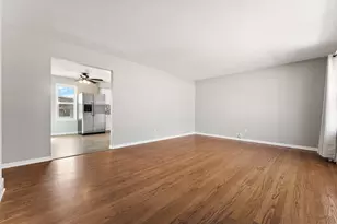 947 N Wood St, Griffith, IN 46319 - Photo 4