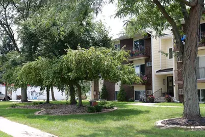 121 N West Street #22, Crown Point, IN 46307 - Photo 2