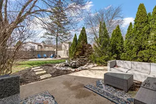 1309 Chesapeake Park Dr, Valparaiso, IN 46383 - Photo 20