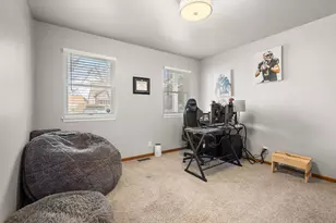 1309 Chesapeake Park Dr, Valparaiso, IN 46383 - Photo 10